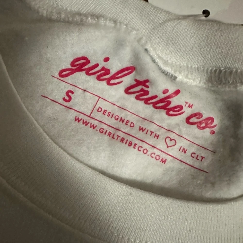🆕 Girl Tribe Co Sweatshirt “Slams Laptop Shut til Next Year”